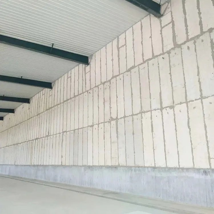华跃建材服务保障 济南学校项目首选硅酸钙板聚苯颗粒复合夹芯墙板